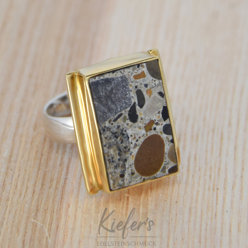 Ring Nagelfluh bicolor